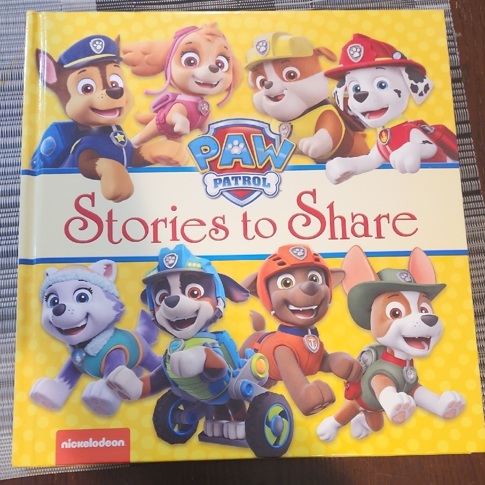 Nickelodeon PAW Patrol Yellow Storybook